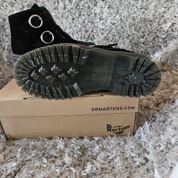 Woman's Boots Dr. Martens Vegan Devon Velvet Platform Boots - Picture 5 of 16